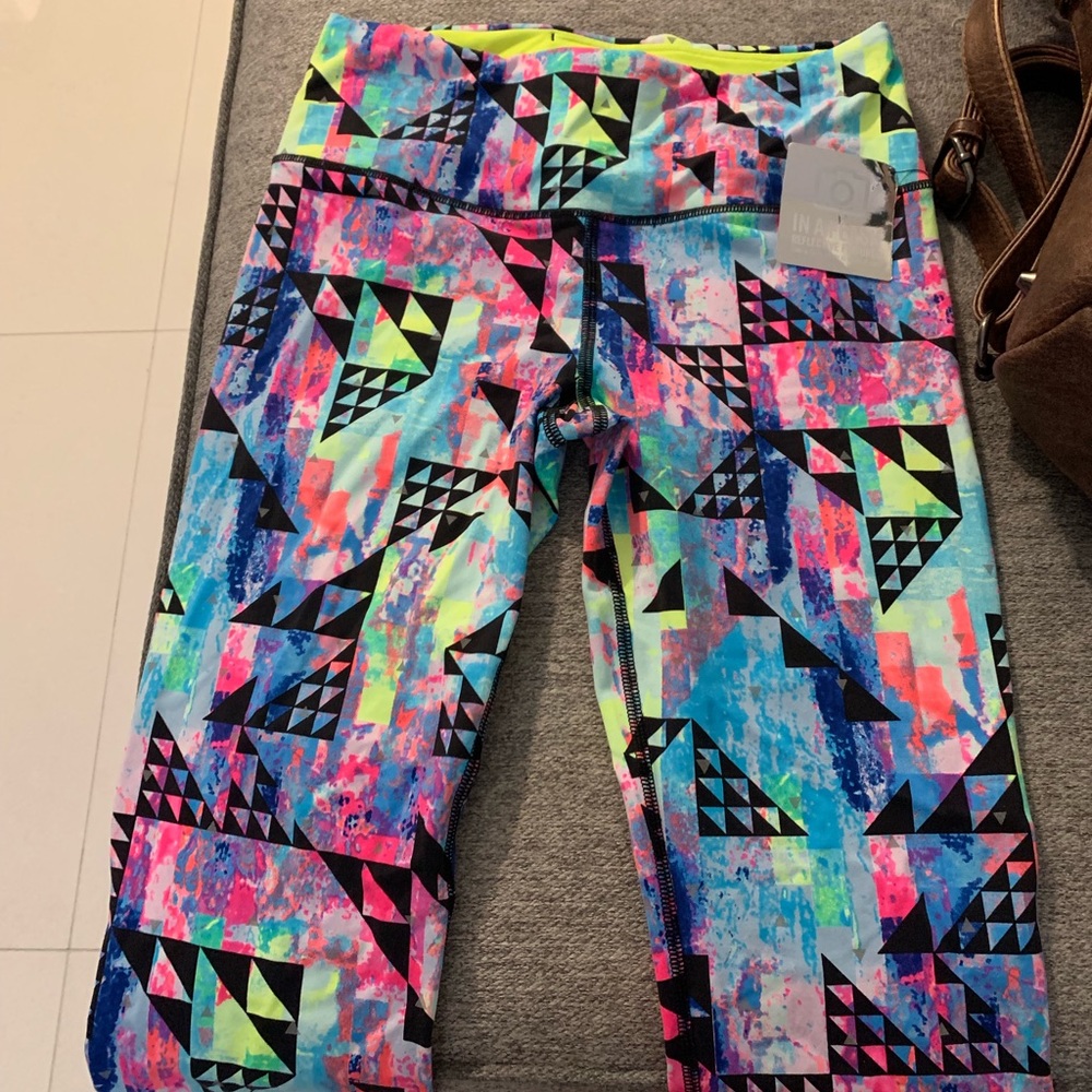 In the flash Victoria Secret sport leggings